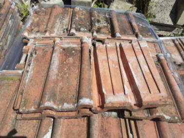 Secondhand major patent roof tiles